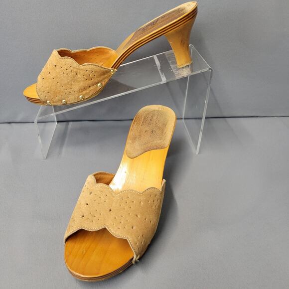 Vintage 70s Town Flair Wooden Sandals Heels Eyelet Womens 8B Tan Suede Shoes - Picture 3 of 15